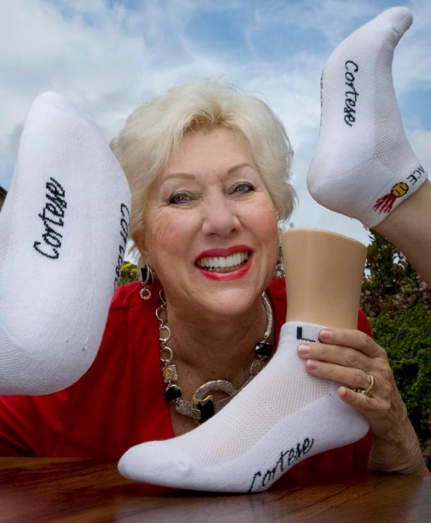 marci einfach feet 5