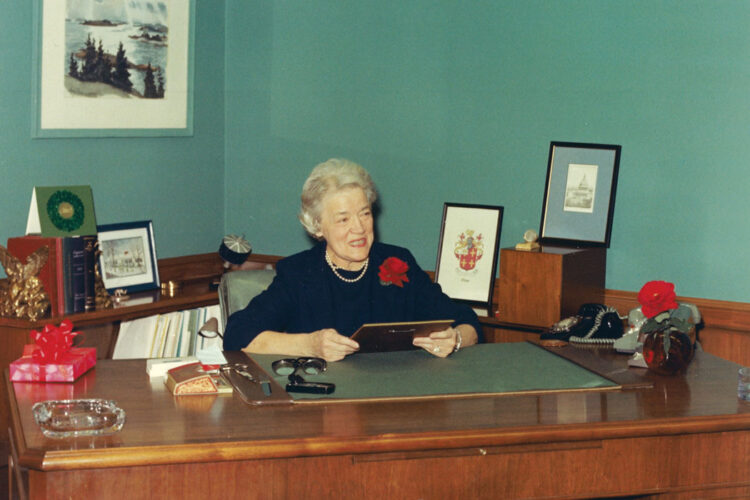 margaret chase smith feet 2