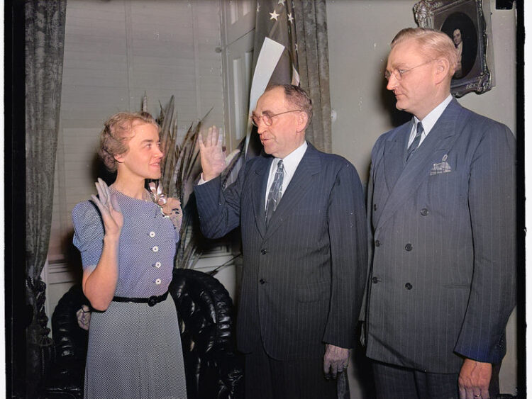 margaret chase smith feet 6