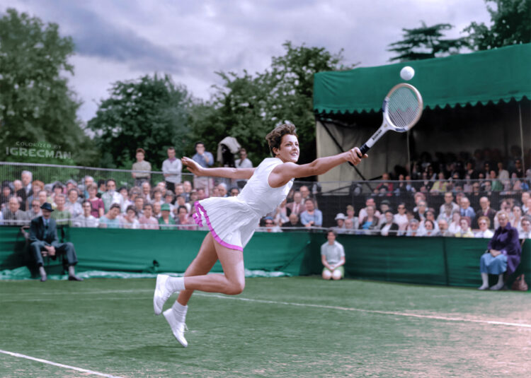 margaret court feet 2