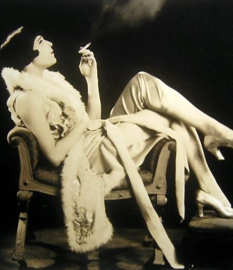 margaret livingston feet 5