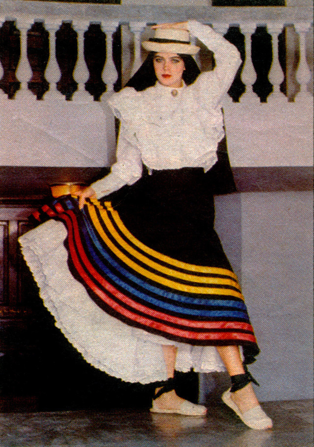 margarita rosa de francisco feet 6