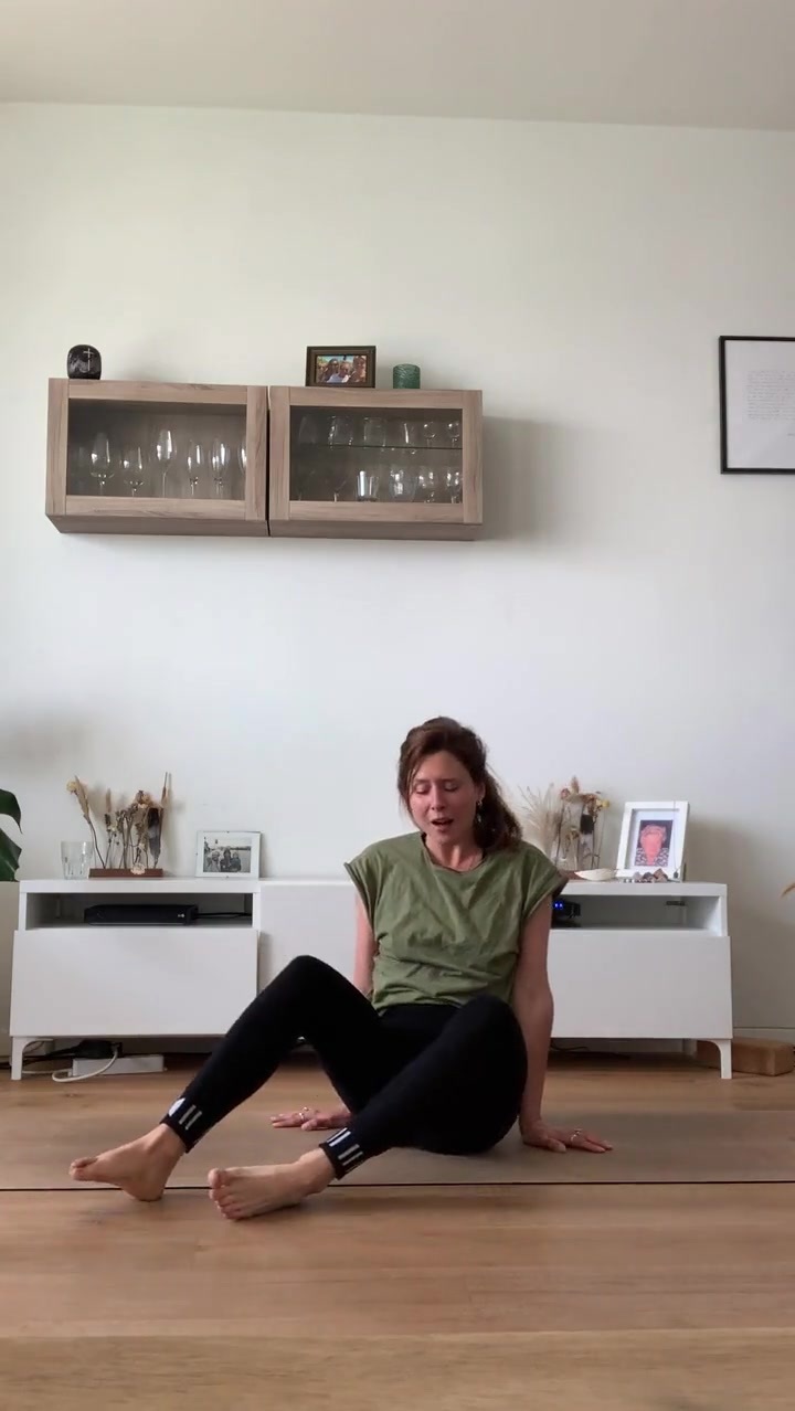 margot hallemans feet 2