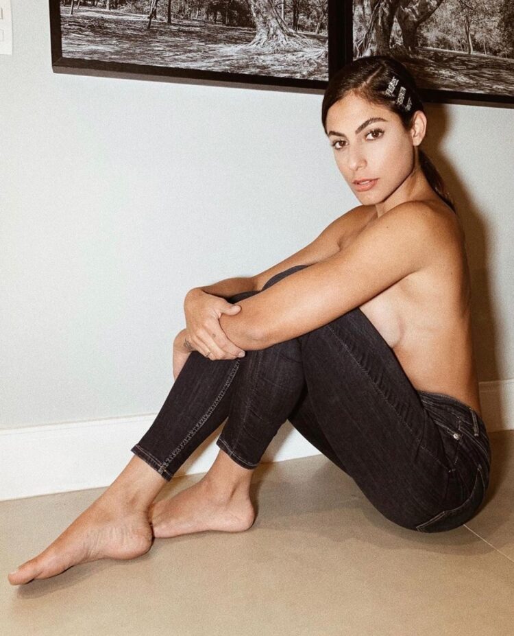 mari gonzalez feet 3