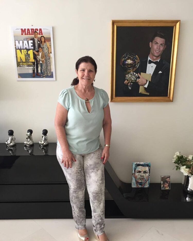 maria dolores aveiro feet