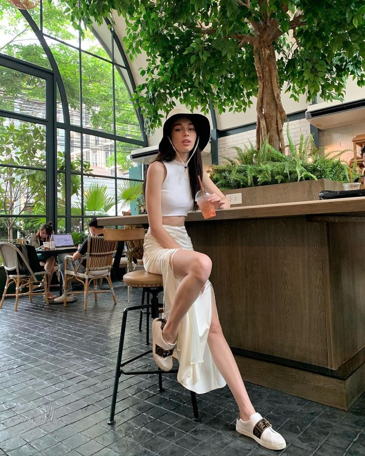 maria hoerschler feet 1