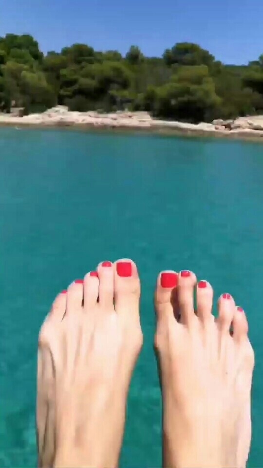 maria iliaki feet
