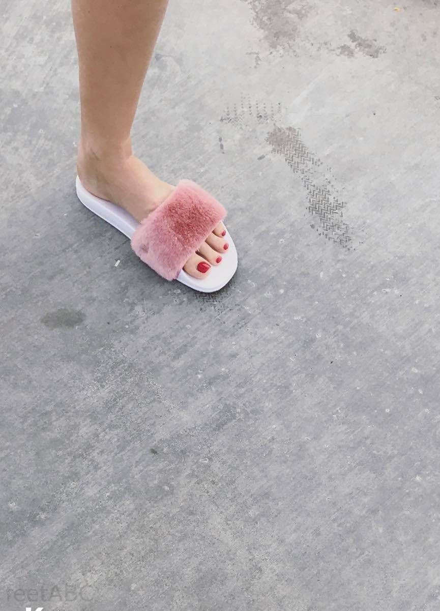 maria ivakova feet 3