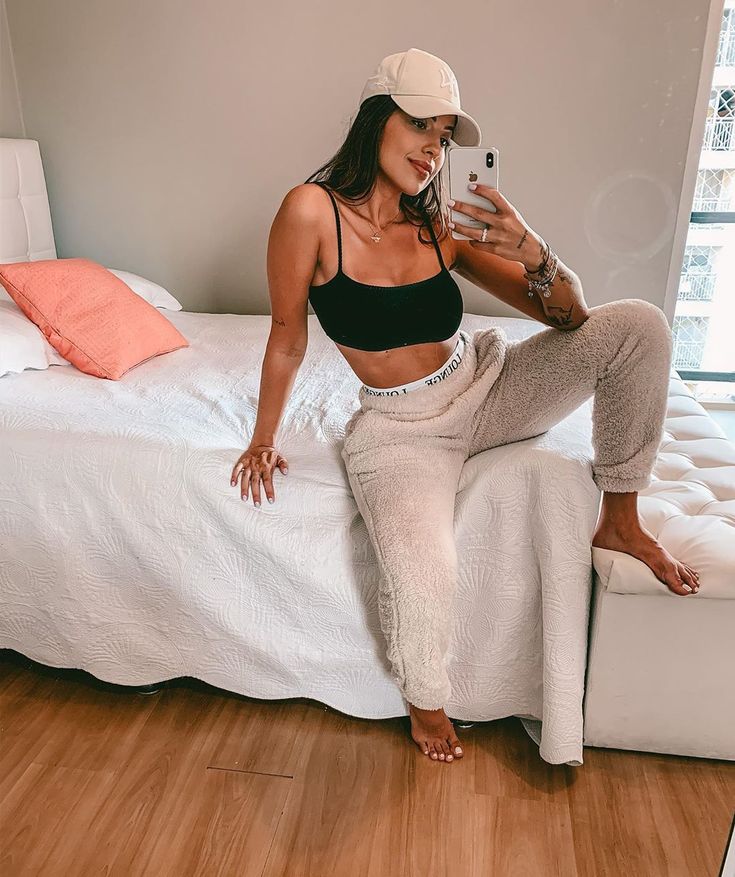 maria julia mazalli feet