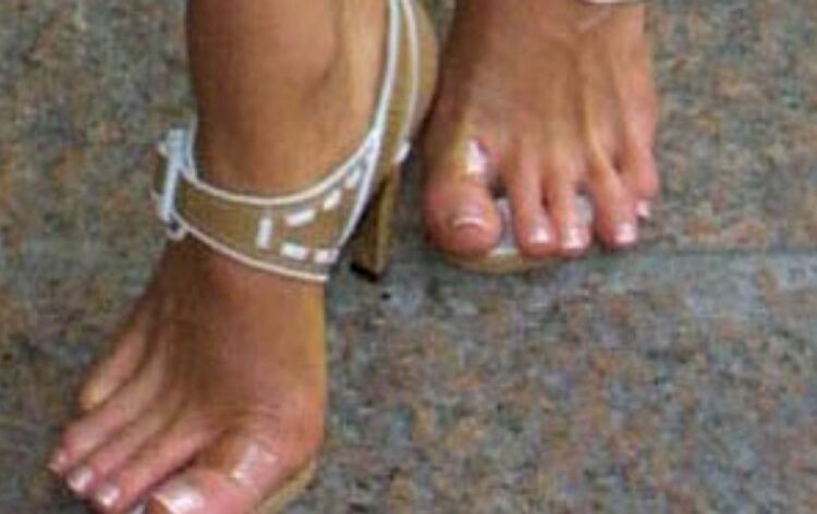maria julissa feet 5