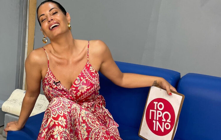 maria korinthiou feet 6