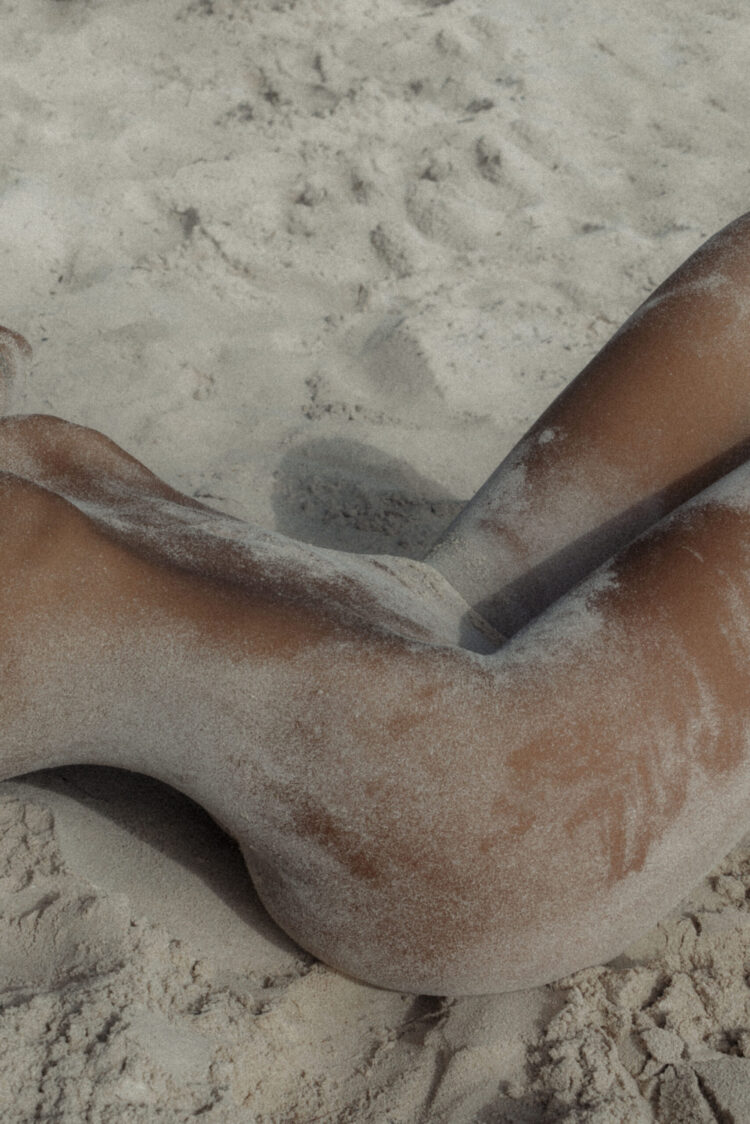 maria levy feet scaled