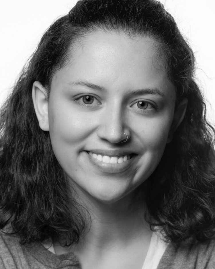 maria manrique feet 6