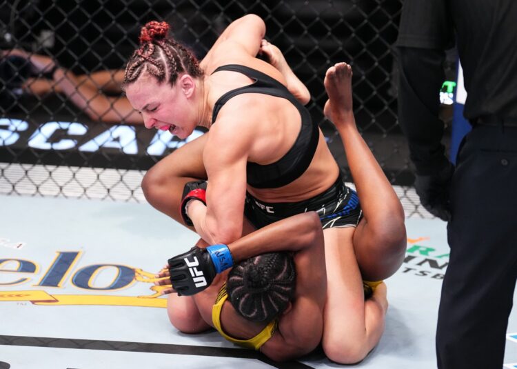 maria oliveira feet scaled