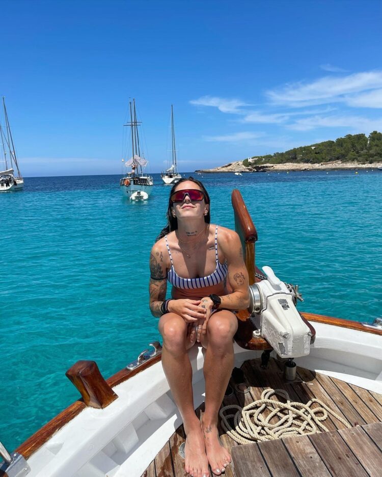 maria pilar leon feet 1