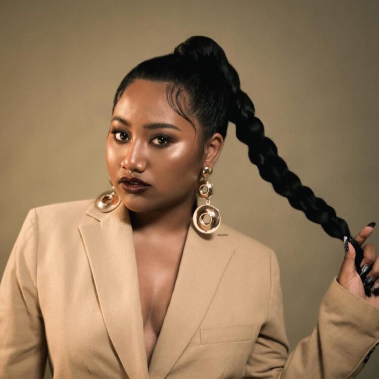 maria simorangkir feet 1