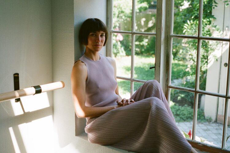 mariala papaioannou feet 5 scaled