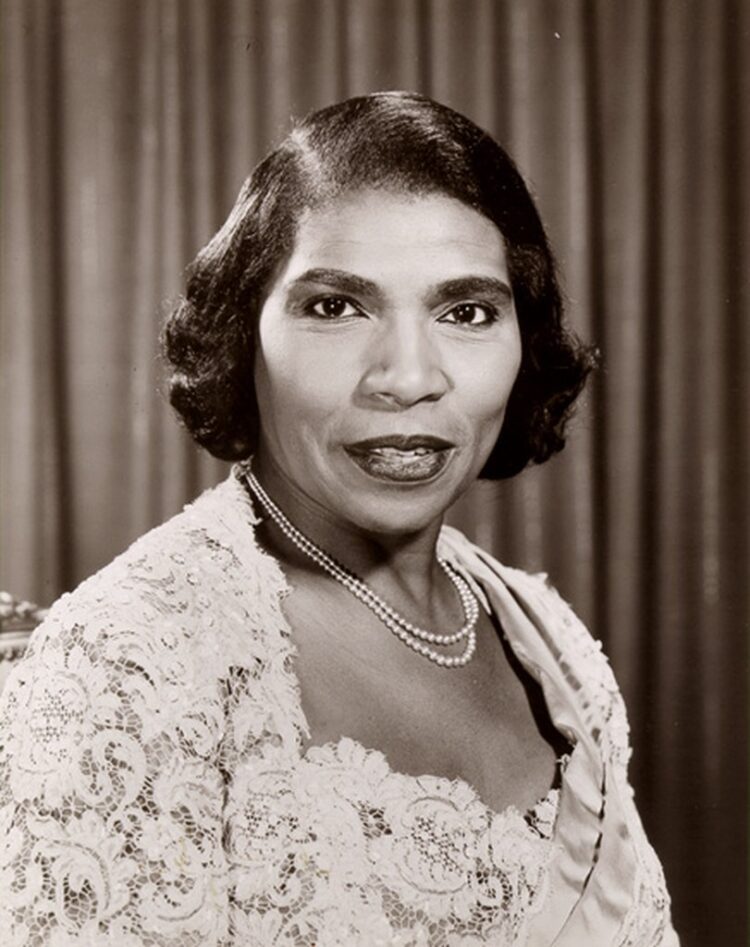 marian anderson feet 6