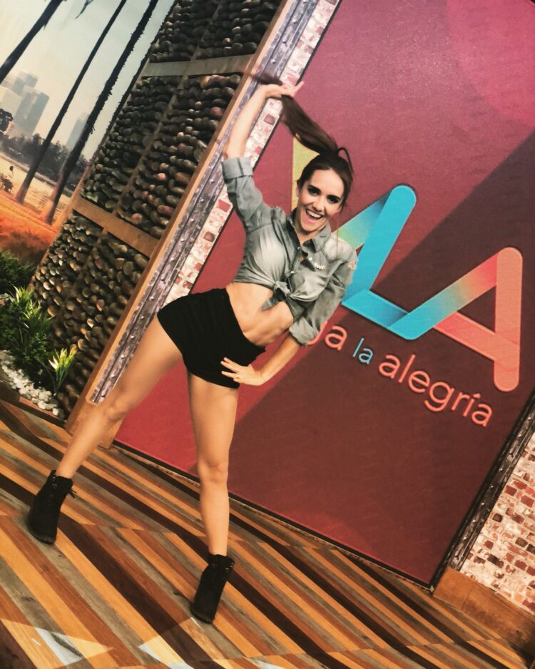 mariana andrade b feet 1