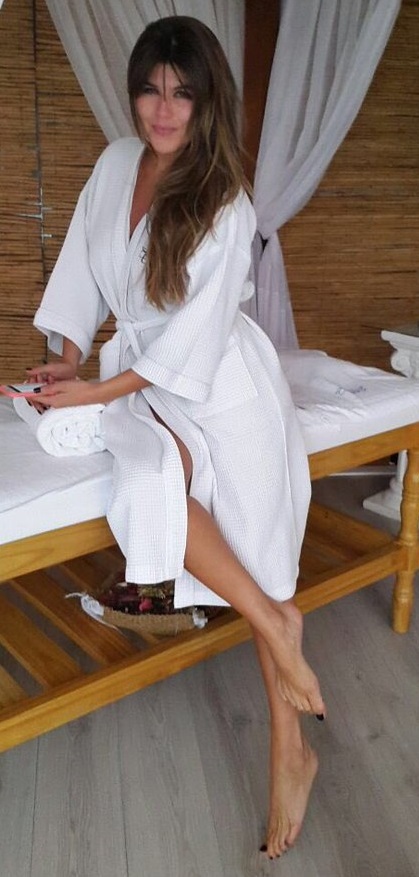 mariana antoniale feet