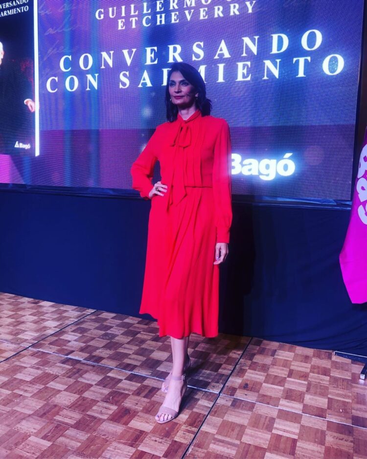 mariana arias feet 2