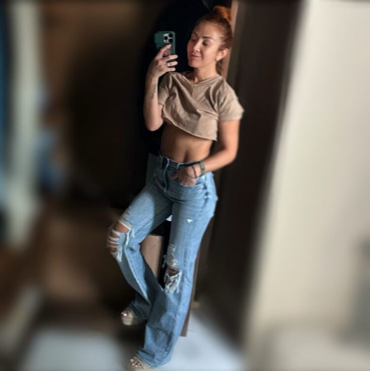 mariana avila feet 4