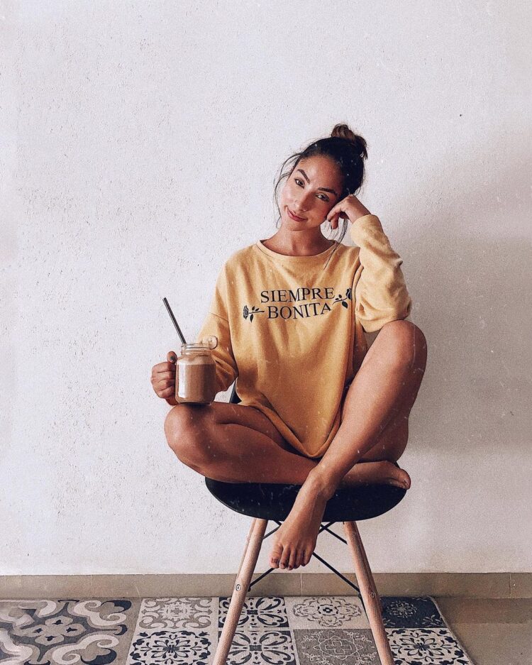 mariana chaconn feet 4