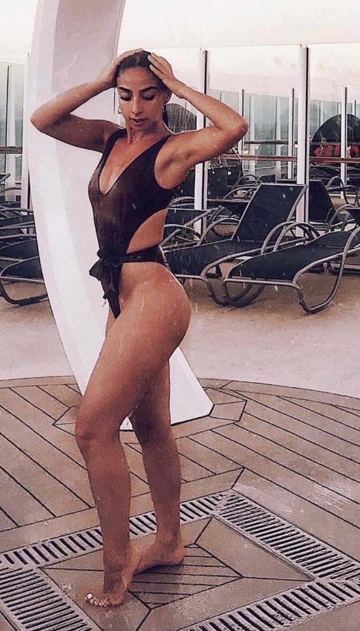 mariana chaconn feet 6