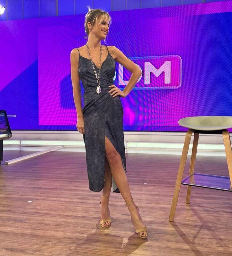 mariana fabbiani feet 6