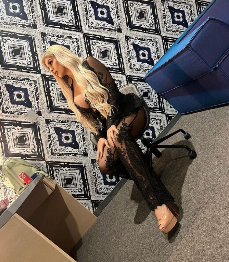 mariana gonzalez feet 4