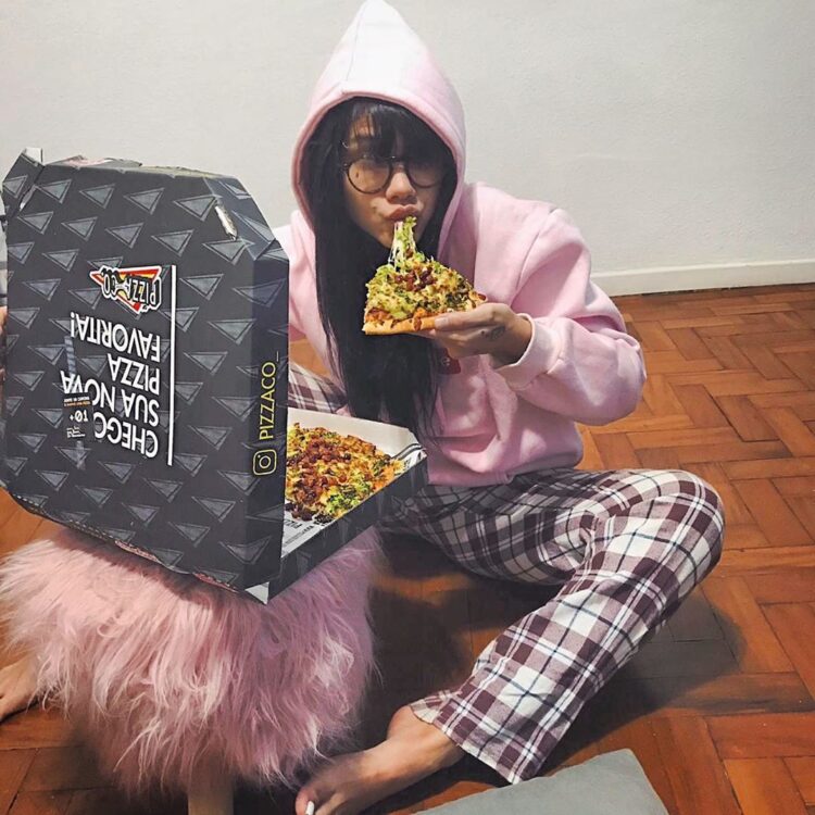 mariana mello feet 4