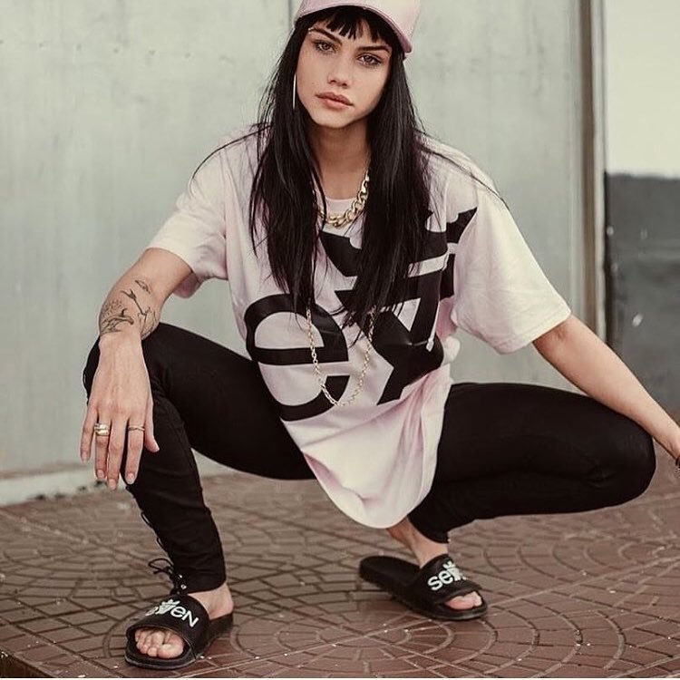 mariana mello feet 5