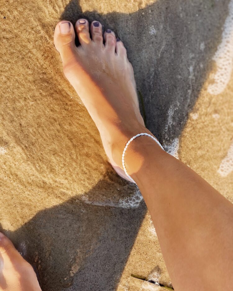 mariana zhang feet 2 scaled