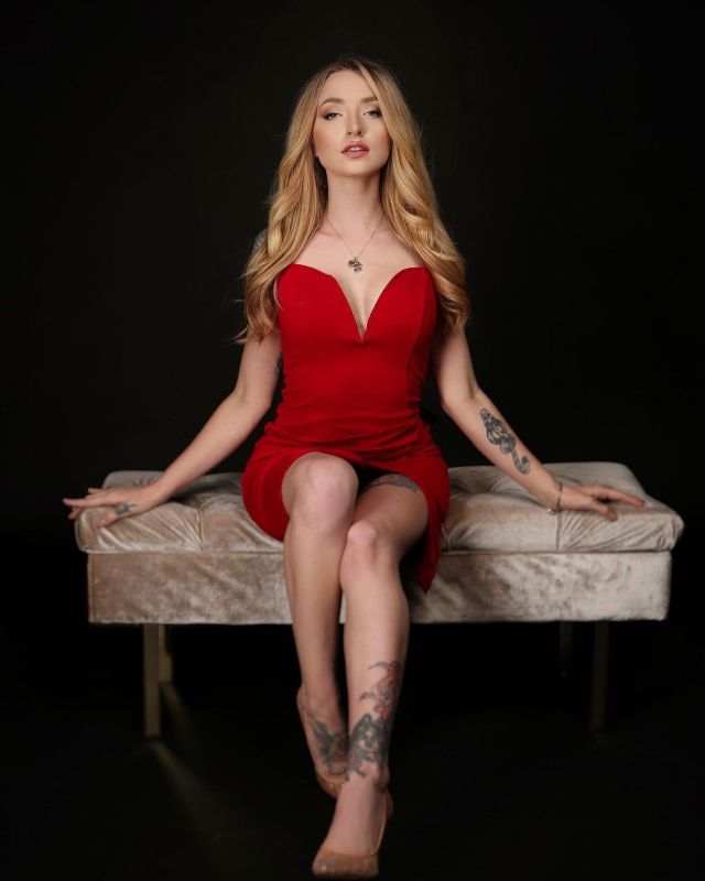 marianne fredericks feet 3