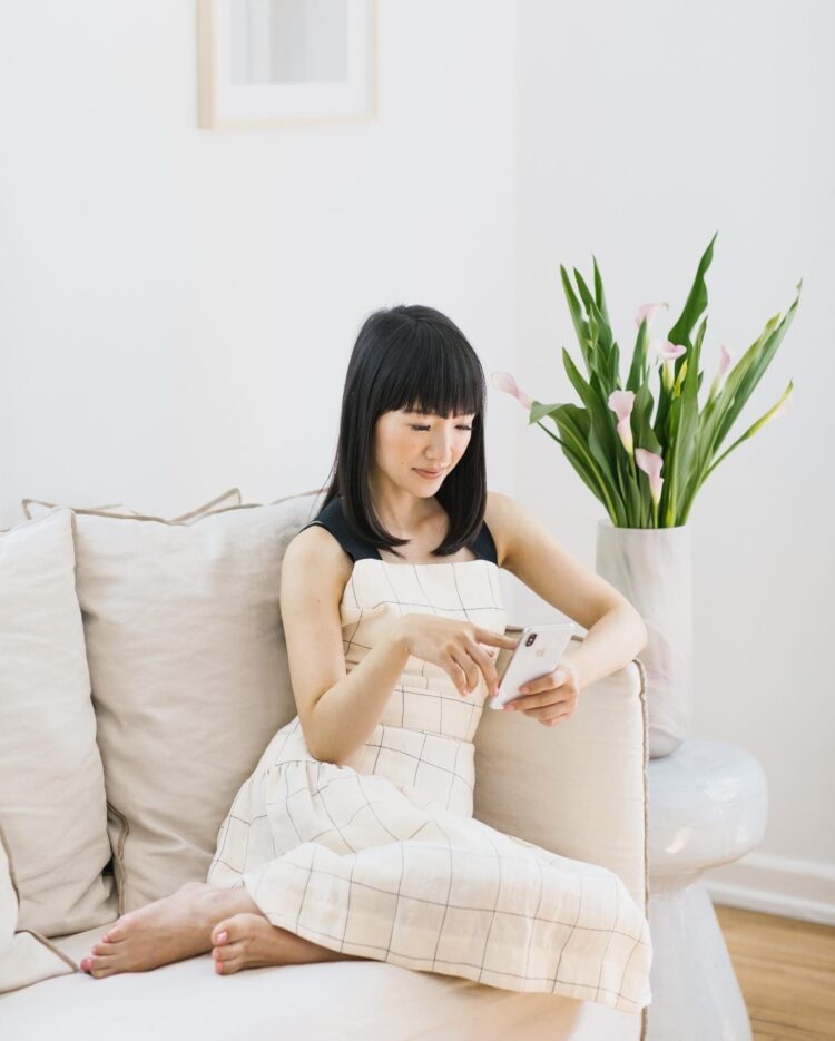 marie kondo feet 2