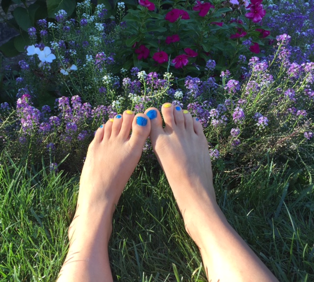 marielle heart feet 1