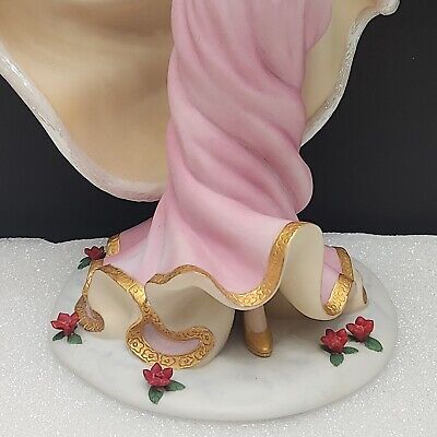 marielle heart feet 2