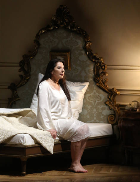 marina abramovic feet 2