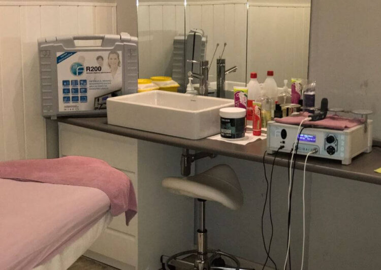 marina damlaimcourt feet 3