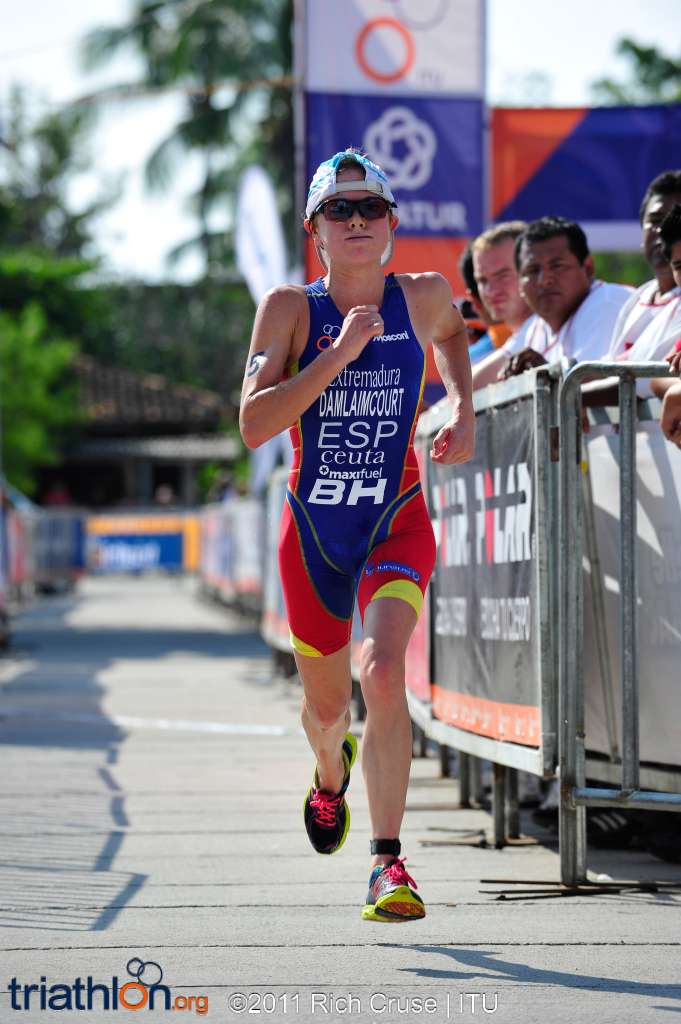 marina damlaimcourt feet 5