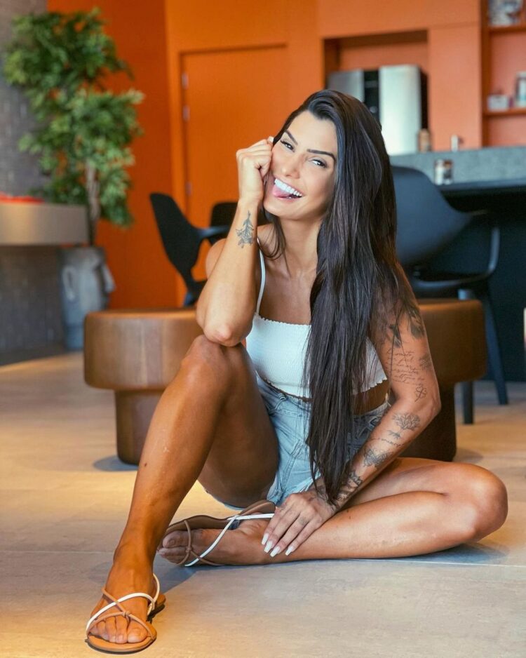 marina ferrari feet 4