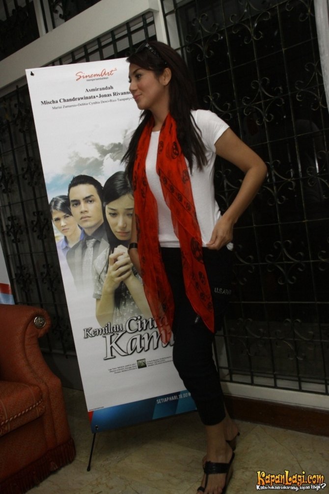 marini zumarnis feet 1