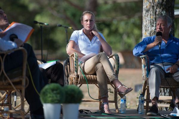 marion marechal feet 4