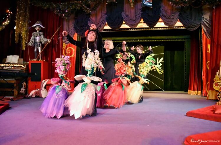 marionette show feet 5