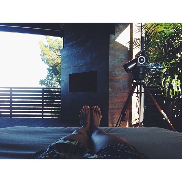 mariqueen maandig feet 1