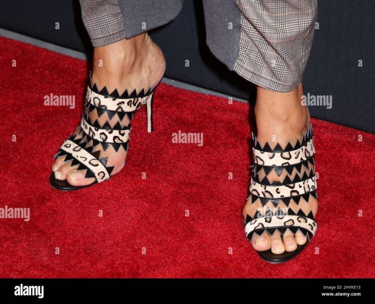 mariska hargitay feet 6