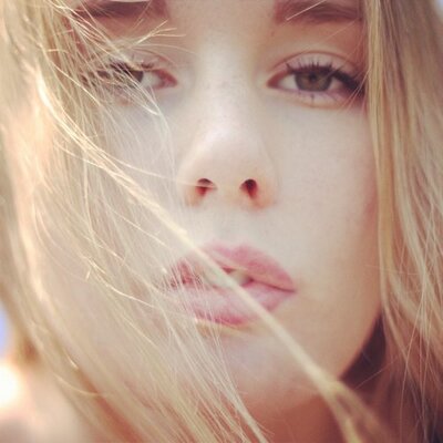 marit isachsen feet 1