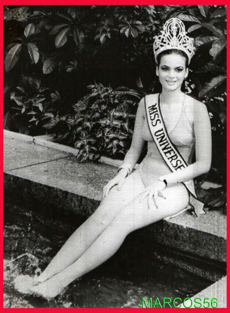 maritza sayalero feet