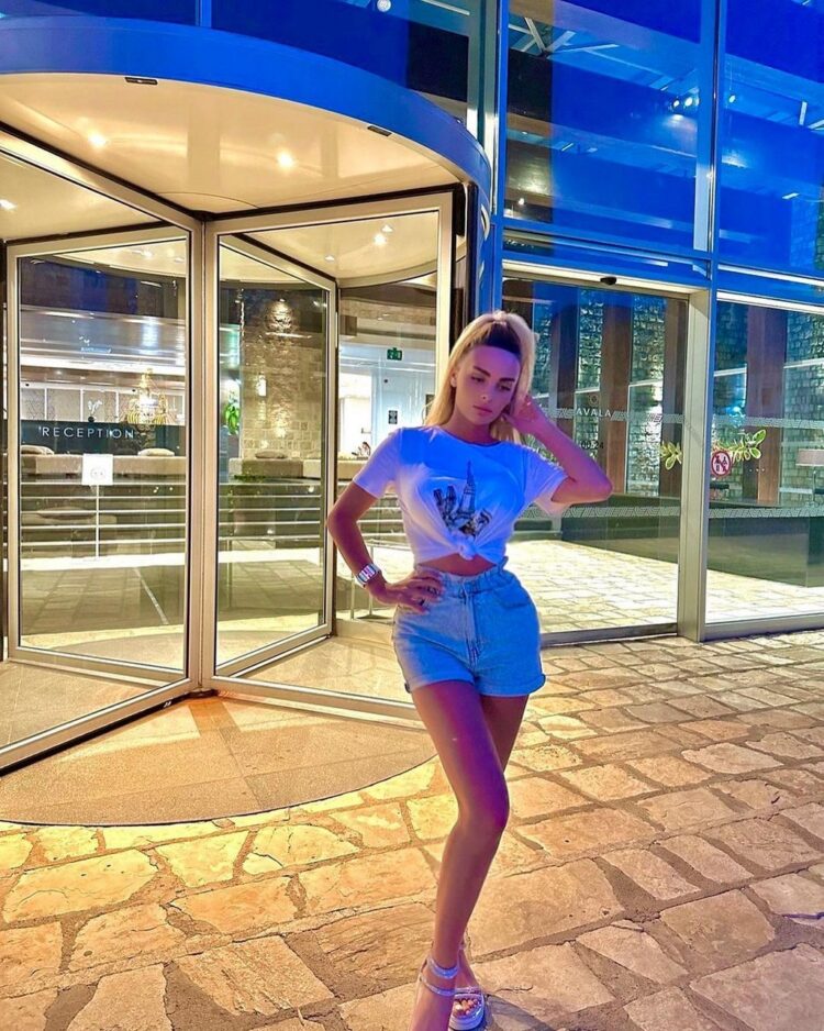 marjan avetisyan feet 5