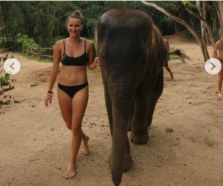 marketa vondrousova feet 3